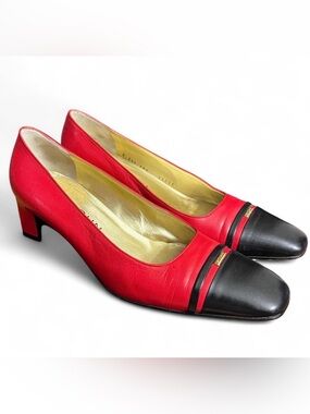 Vintage St John PoppyRed Leather Black Cap Toe Block Heel Pumps Size 7.5 S Italy